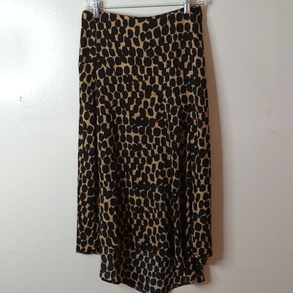 Who What Wear women's Size 2 pattern high low skirt. Career - Picture 1 of 6